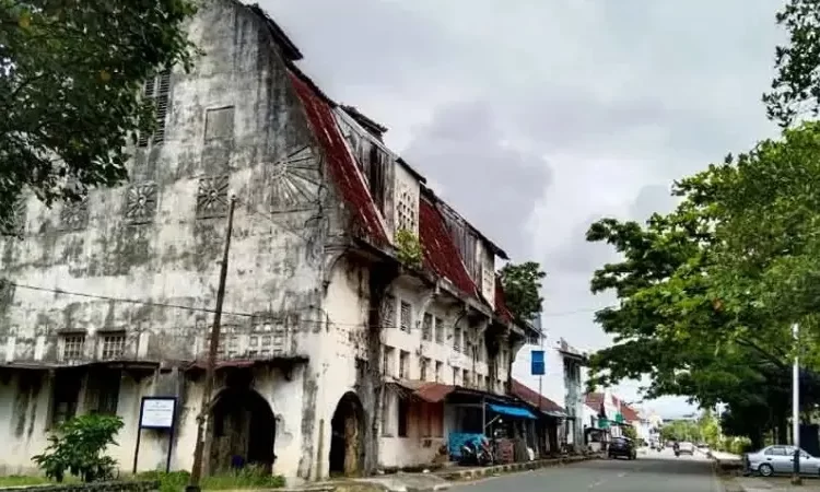 Kota Tua Padang: Kaya Sejarah, Menarik, dan Memukau